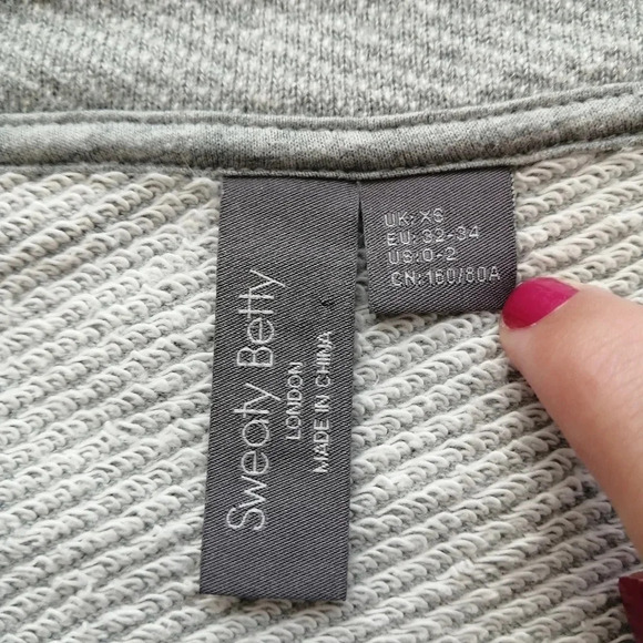 Sweaty Beatty Nestle Up Half Zip Cropped  Pullover Sweatshirt in Gray Marle XS - Picture 13 of 16